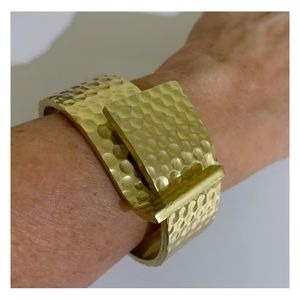 Bracelet Vintage Hinged Gold-tone Textured Vintage Bracelet Collection
